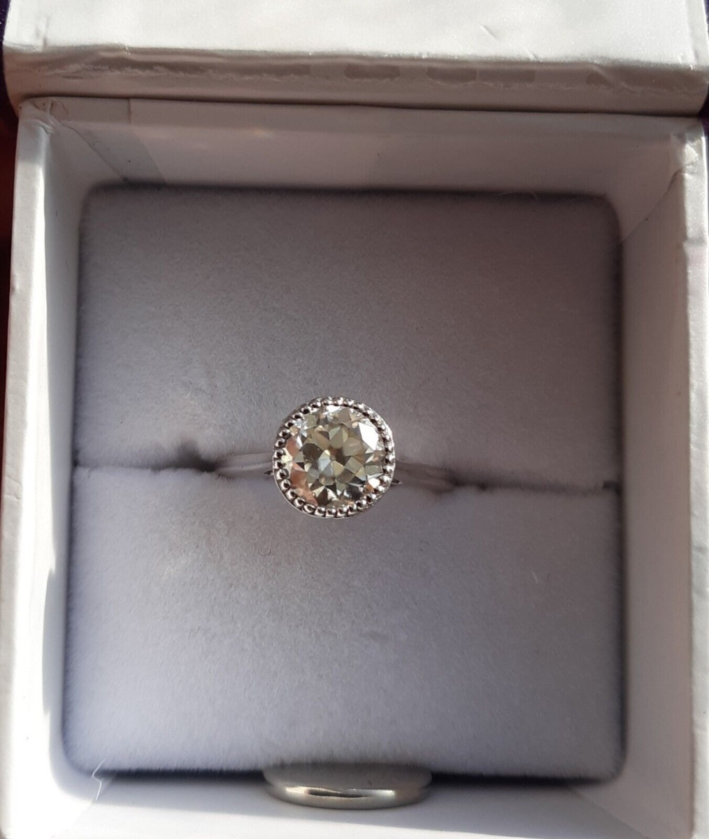 Diamondbistro moissanite deals